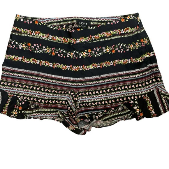 Loft floral shorts. These shorts have a ruffled hem. Size 6.  NWT - Picture 2 of 6